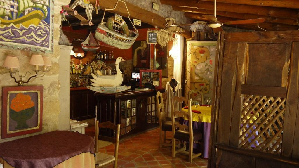 Hotel Restaurant El Pati Peratallada Exterior photo
