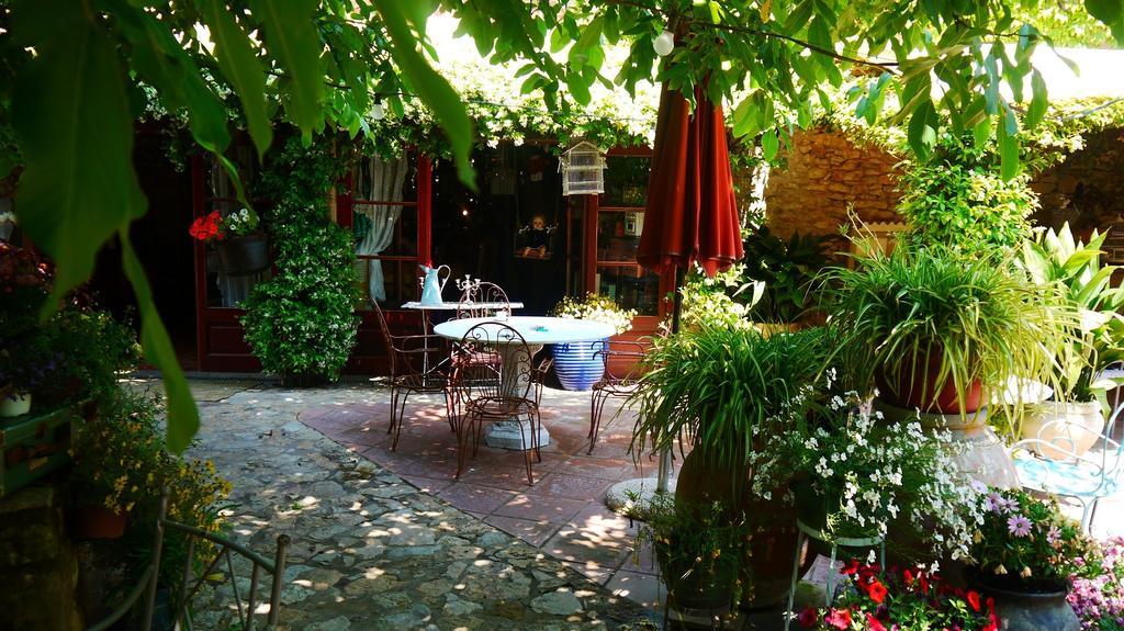 Hotel Restaurant El Pati Peratallada Exterior photo